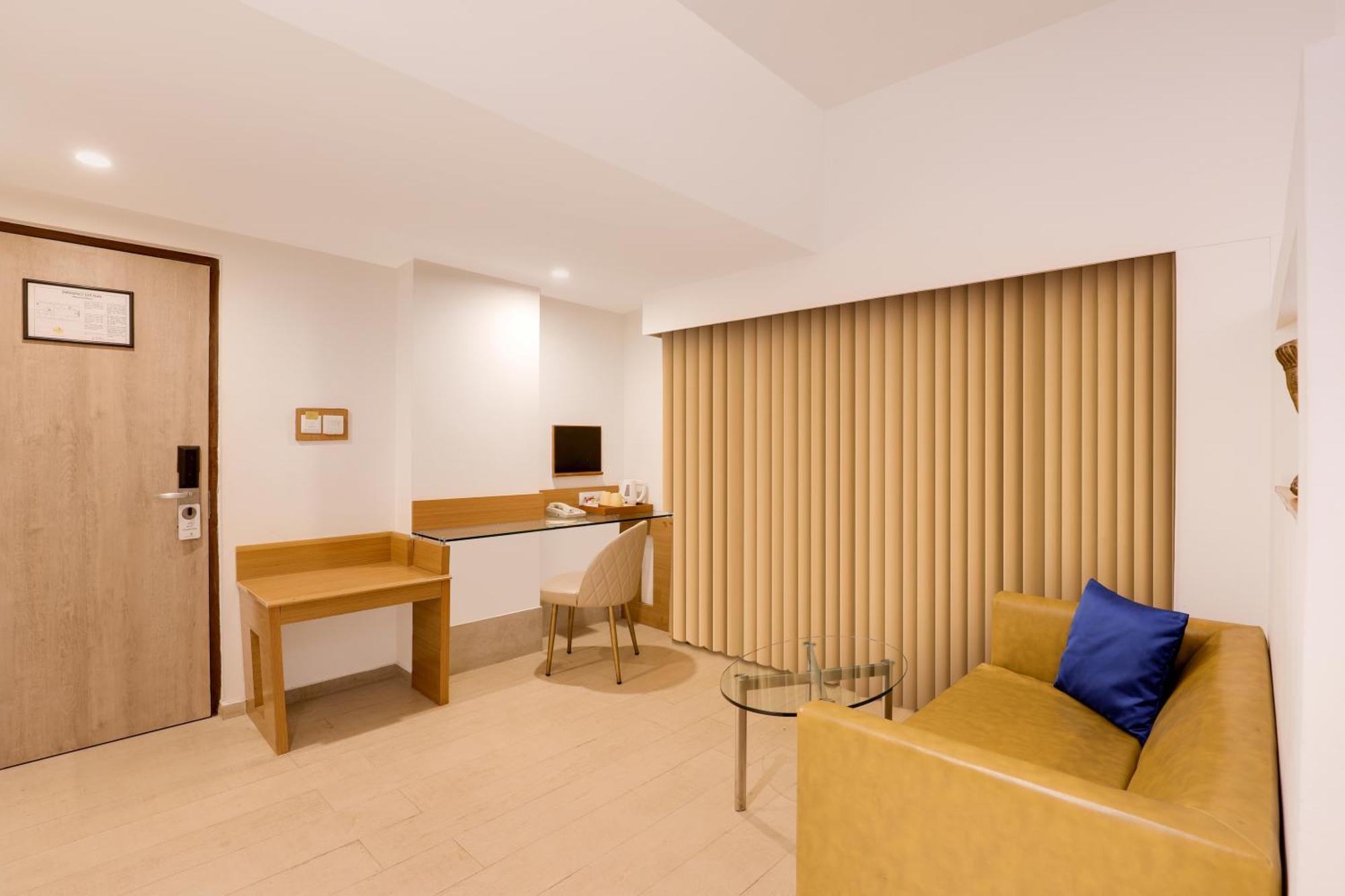 Lemon Tree Hotel, Indore Zewnętrze zdjęcie