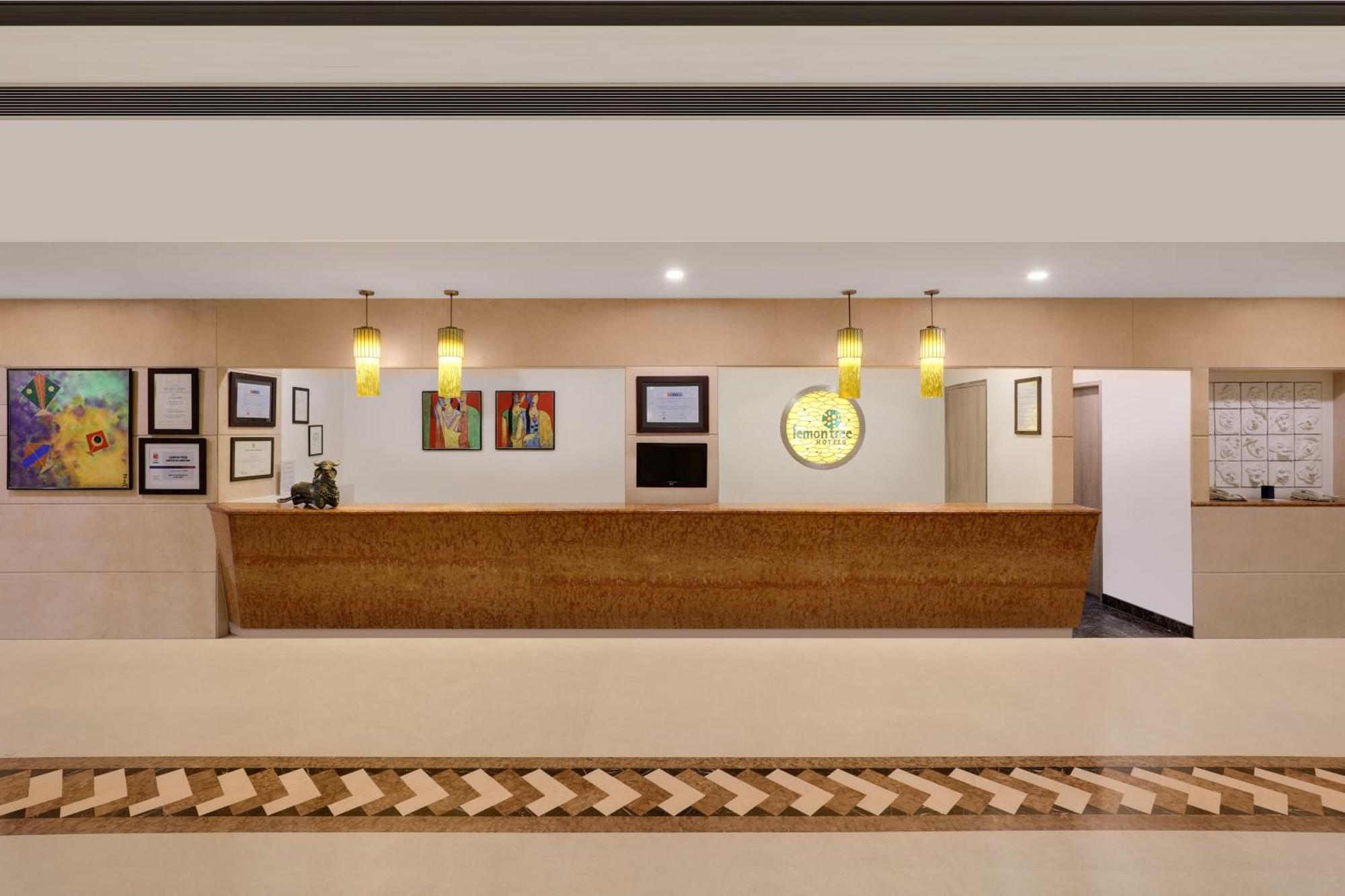 Lemon Tree Hotel, Indore Zewnętrze zdjęcie