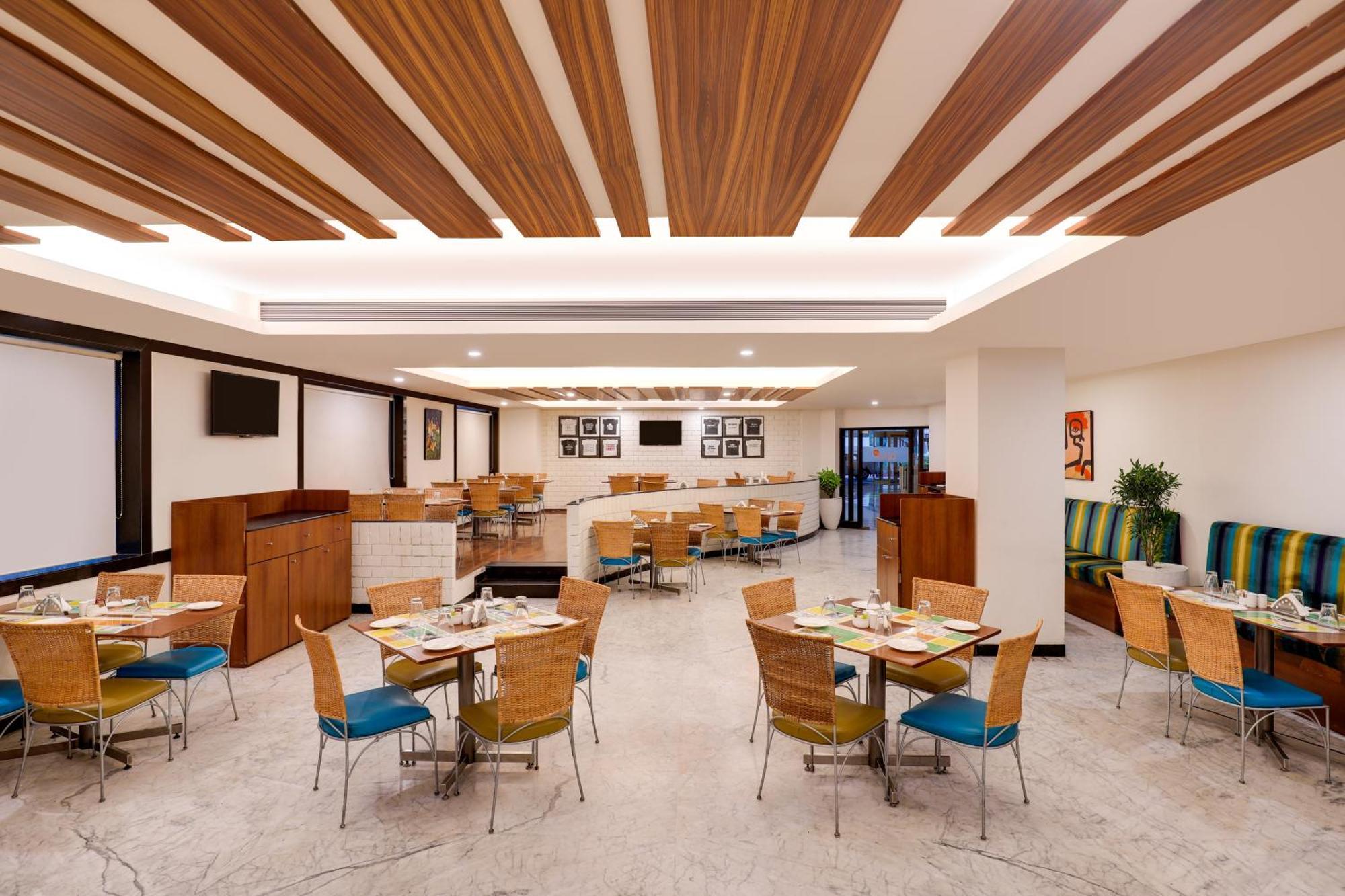 Lemon Tree Hotel, Indore Zewnętrze zdjęcie
