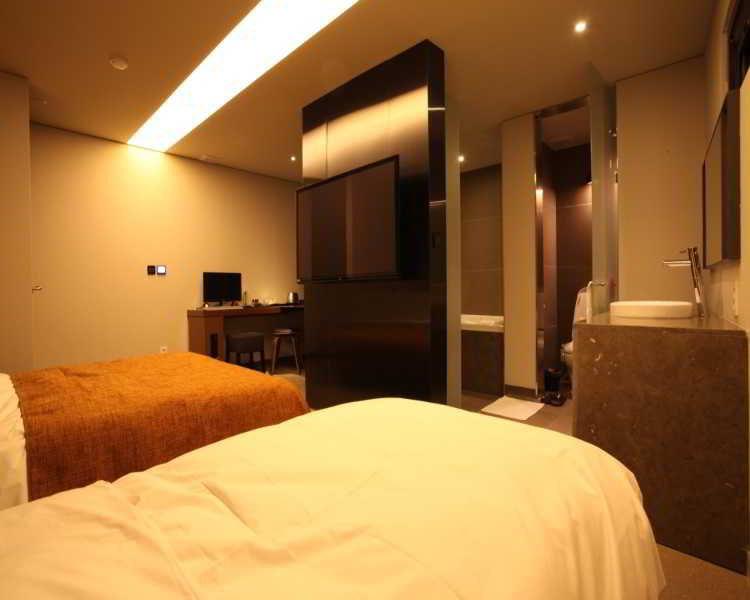 Lemon Tree Hotel, Indore Zewnętrze zdjęcie