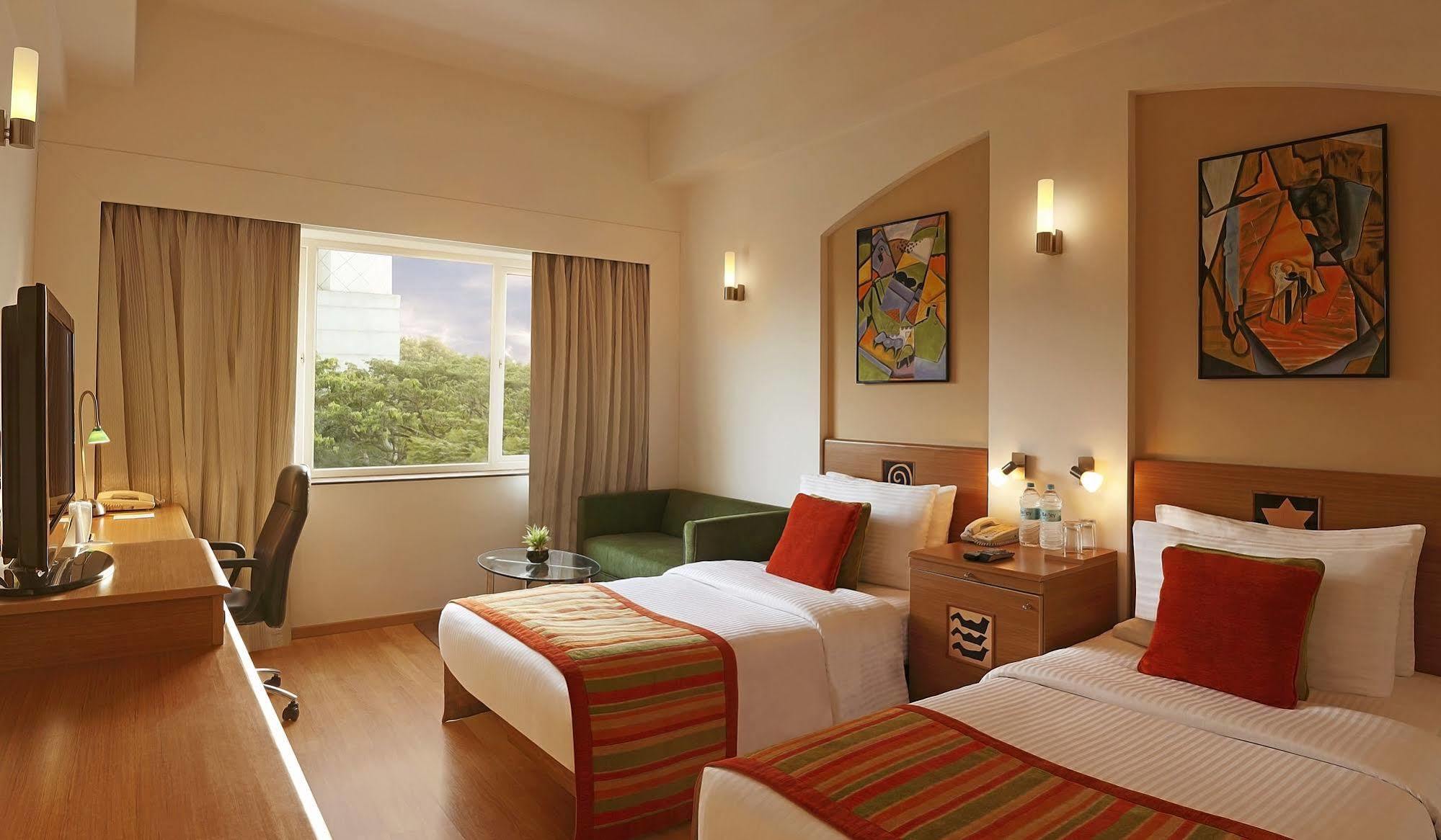 Lemon Tree Hotel, Indore Zewnętrze zdjęcie