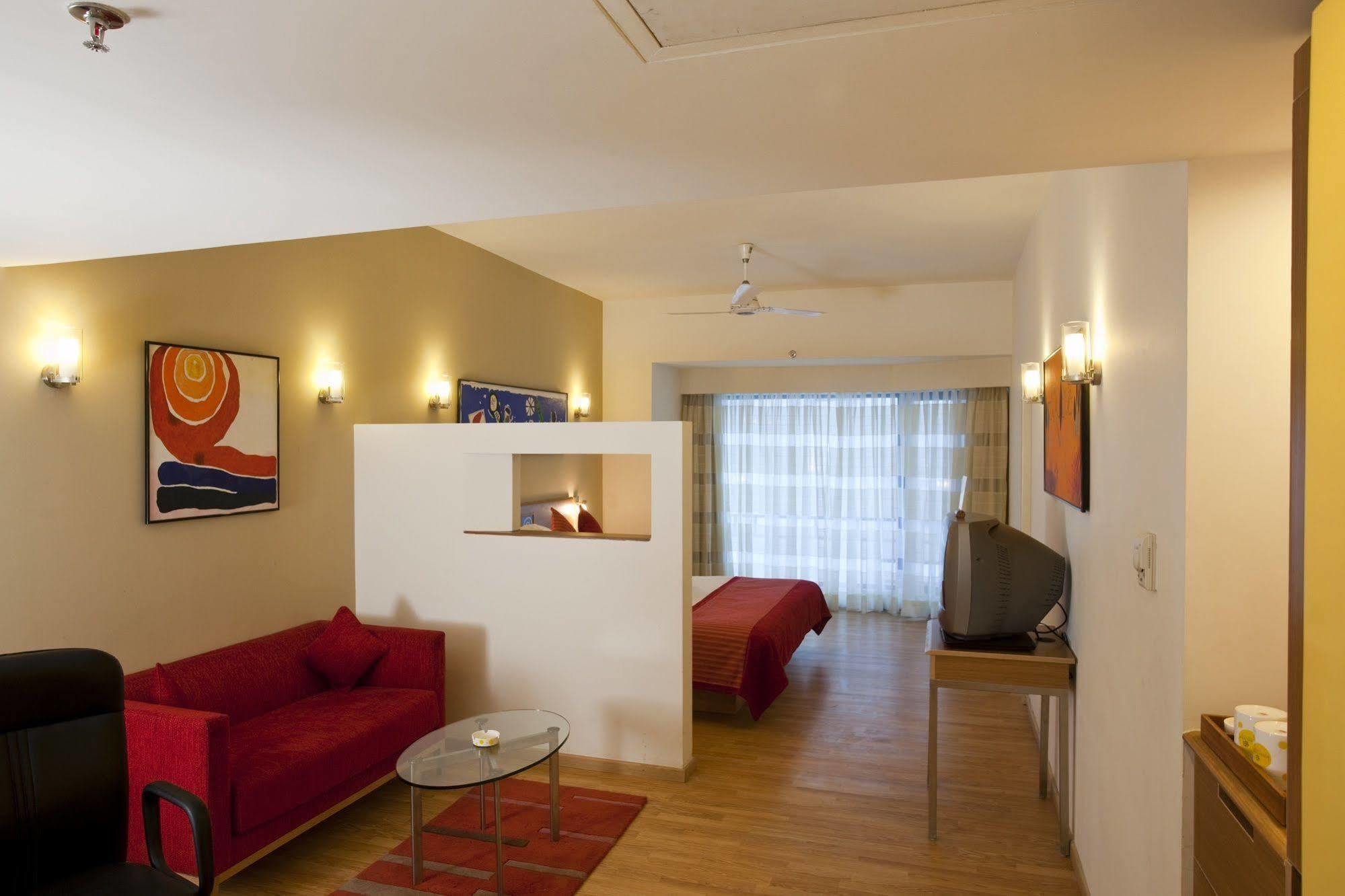 Lemon Tree Hotel, Indore Zewnętrze zdjęcie